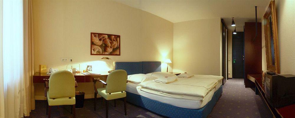 נוימרקט אין דר אוברפפלץ Hotel Lehmeier מראה חיצוני תמונה