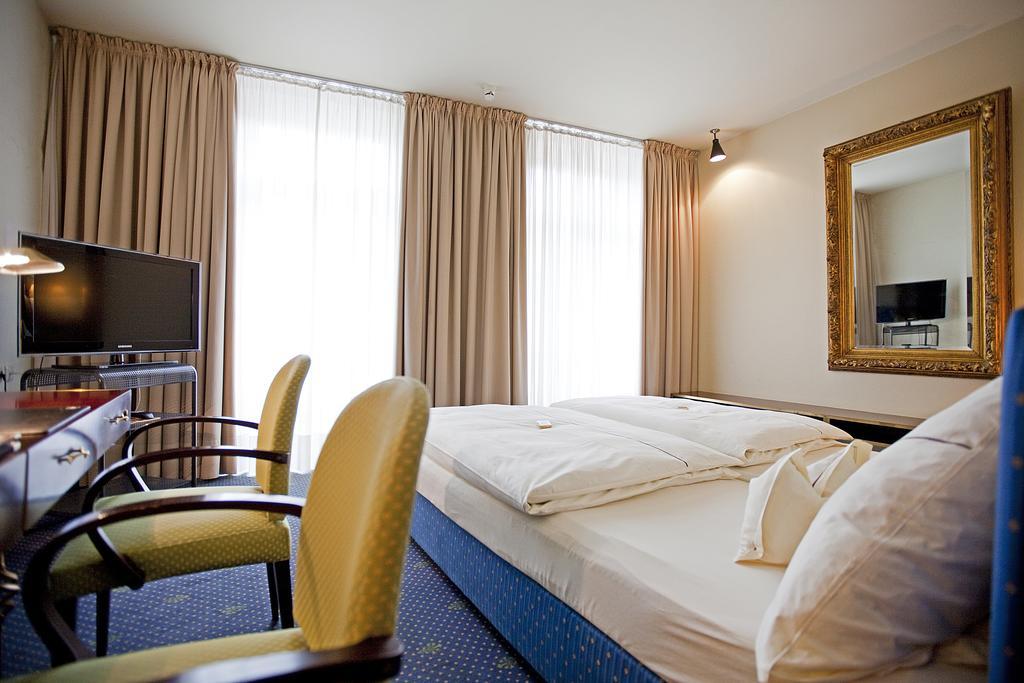 נוימרקט אין דר אוברפפלץ Hotel Lehmeier מראה חיצוני תמונה