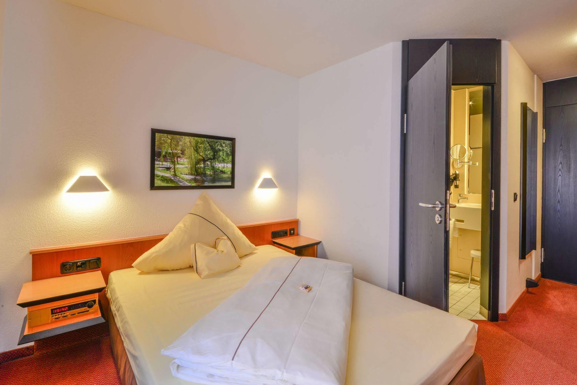נוימרקט אין דר אוברפפלץ Hotel Lehmeier מראה חיצוני תמונה